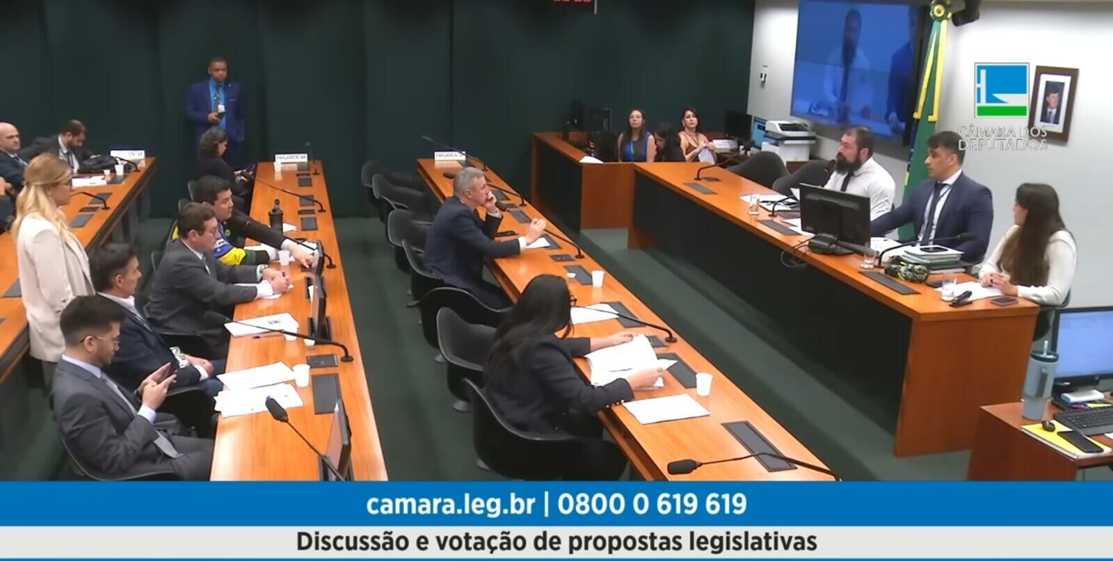 Imagem de compartilhamento para o artigo Comissão da Câmara aprova proposta que libera porte de arma para membros de clubes de tiro da MS Todo dia